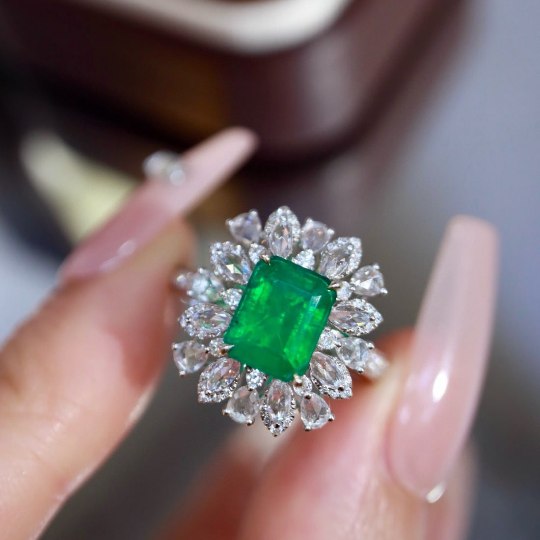 14k Gold 2.42 Ctw Natural Emerald & Diamond Ring: Ref:230984415 // gold content:14k gold // ring size:7. 25us // // main gemstone:emerald // shape:octagonal // carat weight:1. 61ct // color:green // treatment:natural // // adjacent gemstone 2 :