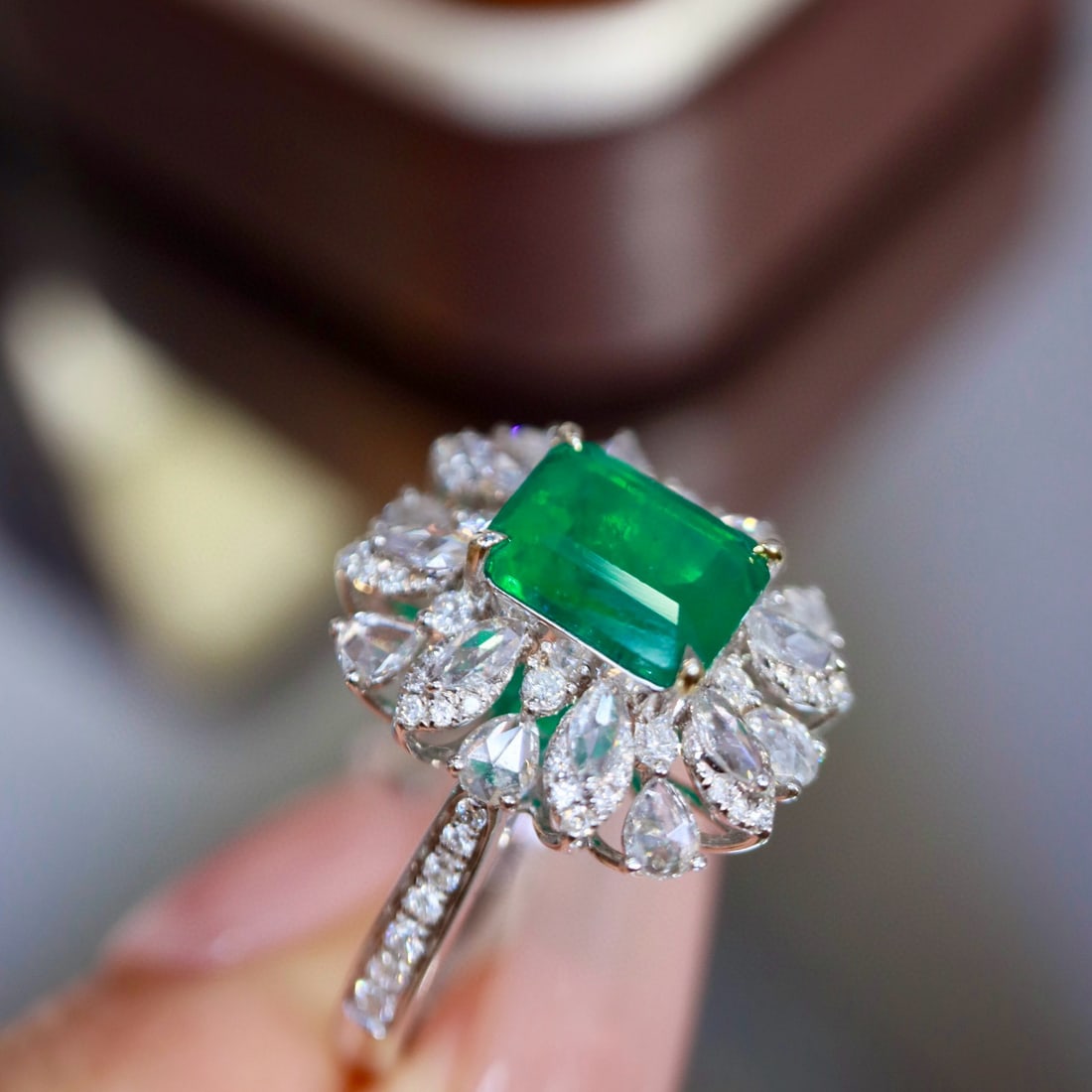 14k Gold 2.42 Ctw Natural Emerald & Diamond Ring - 4