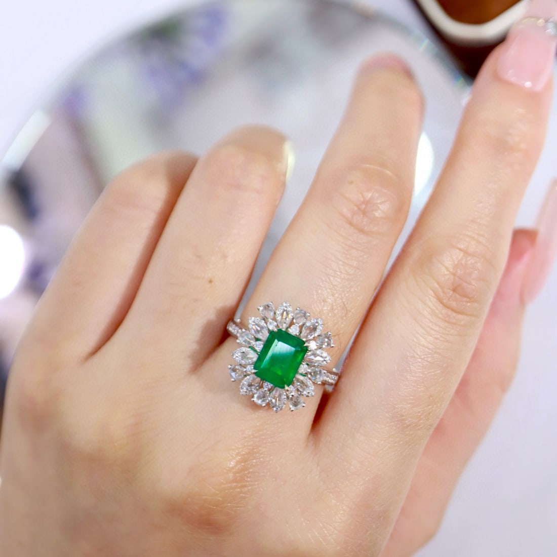 14k Gold 2.42 Ctw Natural Emerald & Diamond Ring - 8