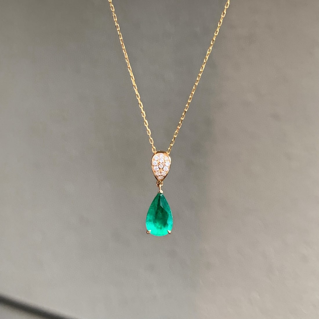 14k Gold 1.44 Ctw Vivid Green Natural Emerald & Diamond Pendant( Without Chain ) - 5