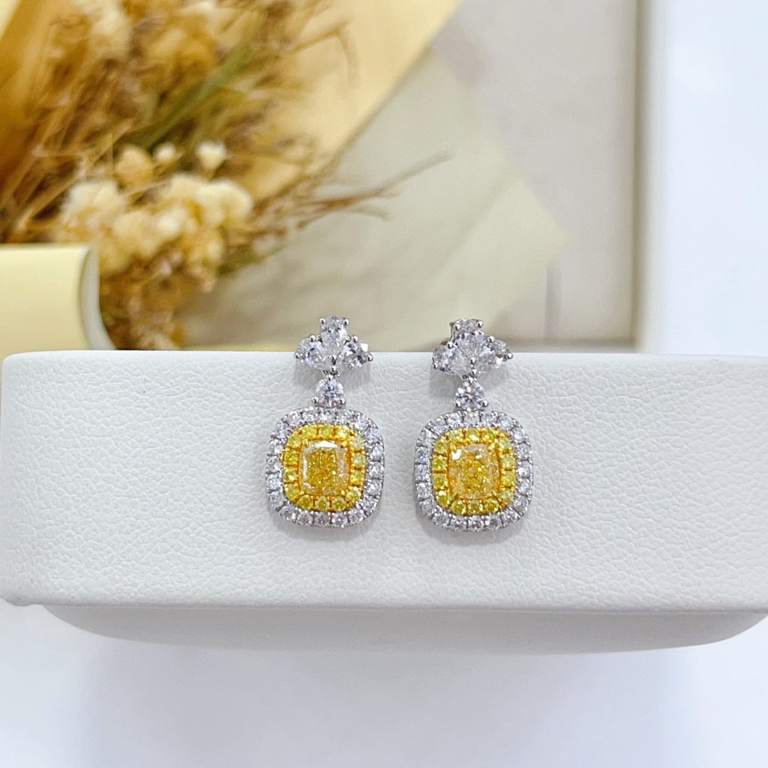 14k Gold 2.04 Ctw Natural Yellow Diamond & Diamond Earrings: Ref:230984432 // gold content:14k gold // main gemstone:yellow diamond // shape:cushion // carat weight:1. 02ct // color:yellow // treatment:natural // // adjacent gemstone 2 : diamond // shape:multip
