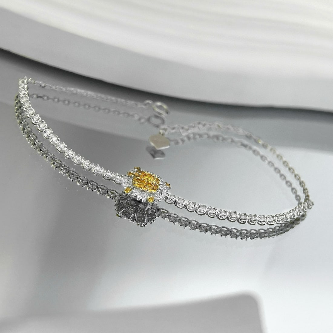 14k Gold 0.58 Ct Natural Color Diamond Bracelet - 4