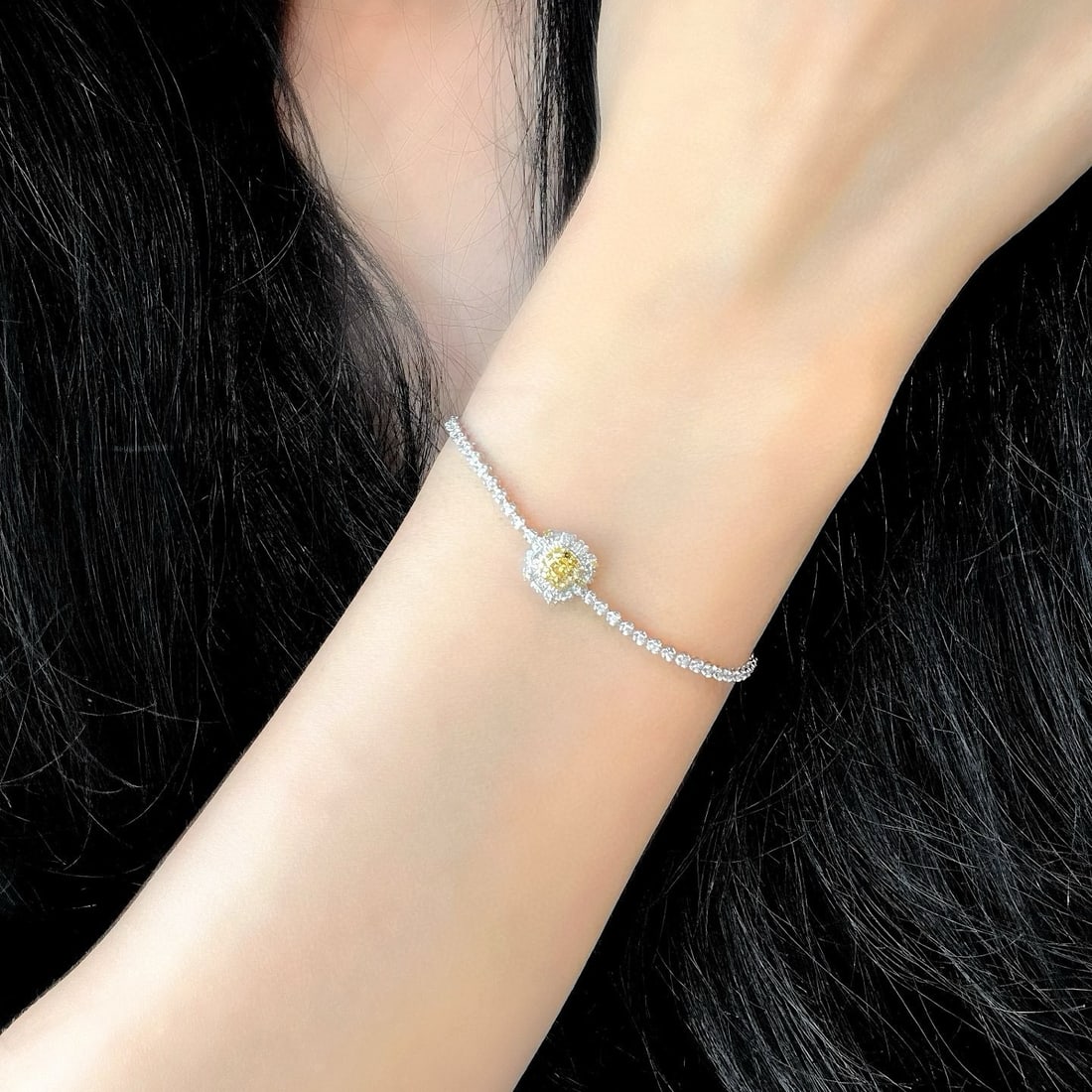 14k Gold 0.58 Ct Natural Color Diamond Bracelet - 5