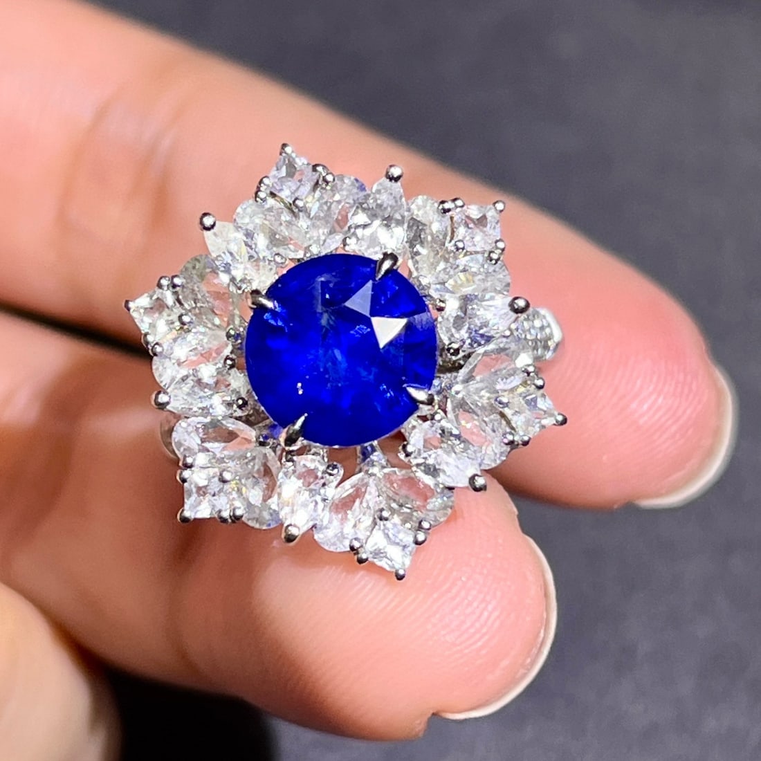 14k Gold 2.98 Ctw Natural Sapphire & Diamond Ring/pendant( Without Chain ): Ref:230984436 // gold content:14k gold // ring size:7. 25us // // main gemstone:sapphire // shape:round // carat weight:2. 81ct // color:royal blue // treatment:natural // cut grade:g // // adjacent