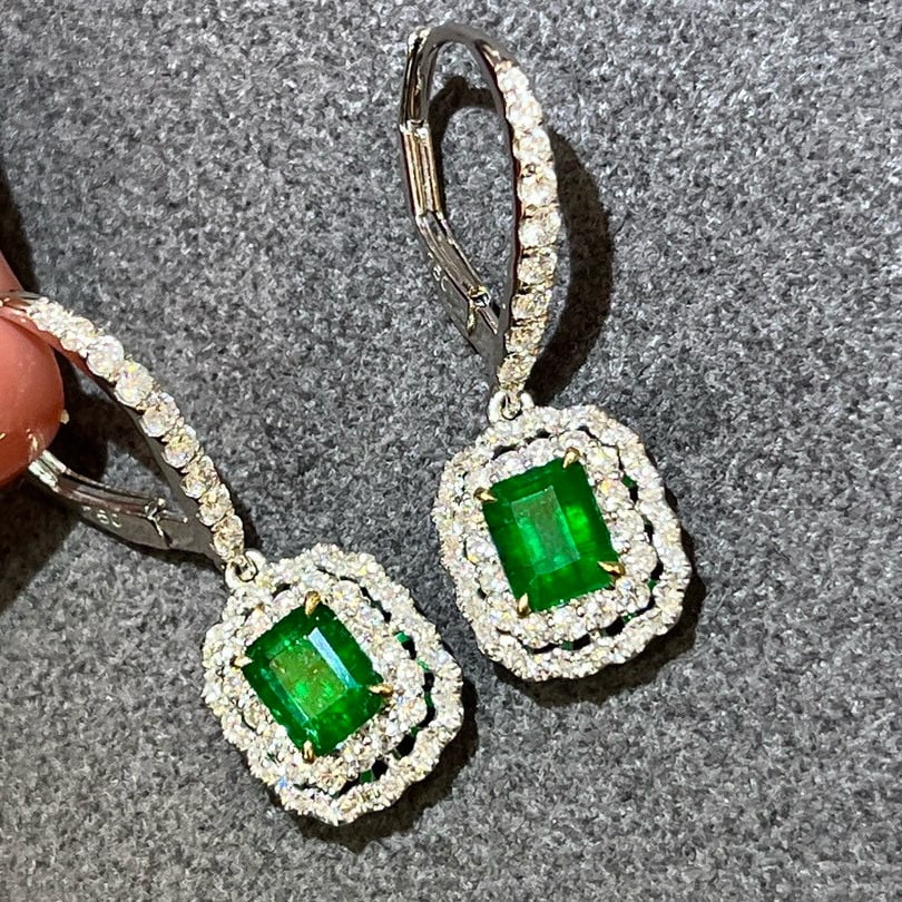 14k Gold 1.88 Ctw Vivid Green Natural Emerald & Diamond Earrings: Ref:230984443 // gold content:14k gold // main gemstone:emerald // shape:octagonal // carat weight:1. 15ct // color:vivid green // treatment:natural // // adjacent gemstone 2 : diamond // number of
