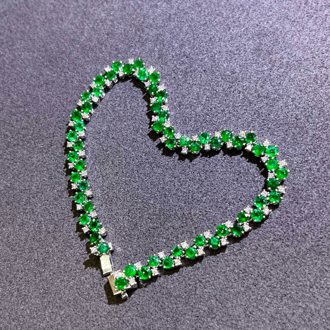 14k Gold 5.54 Ctw Vivid Green Natural Emerald & Diamond Bracelet - 4