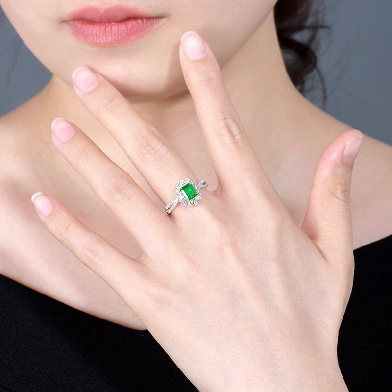 14k Gold 1.18 Ctw Vivid Green Natural Emerald & Diamond Ring - 2