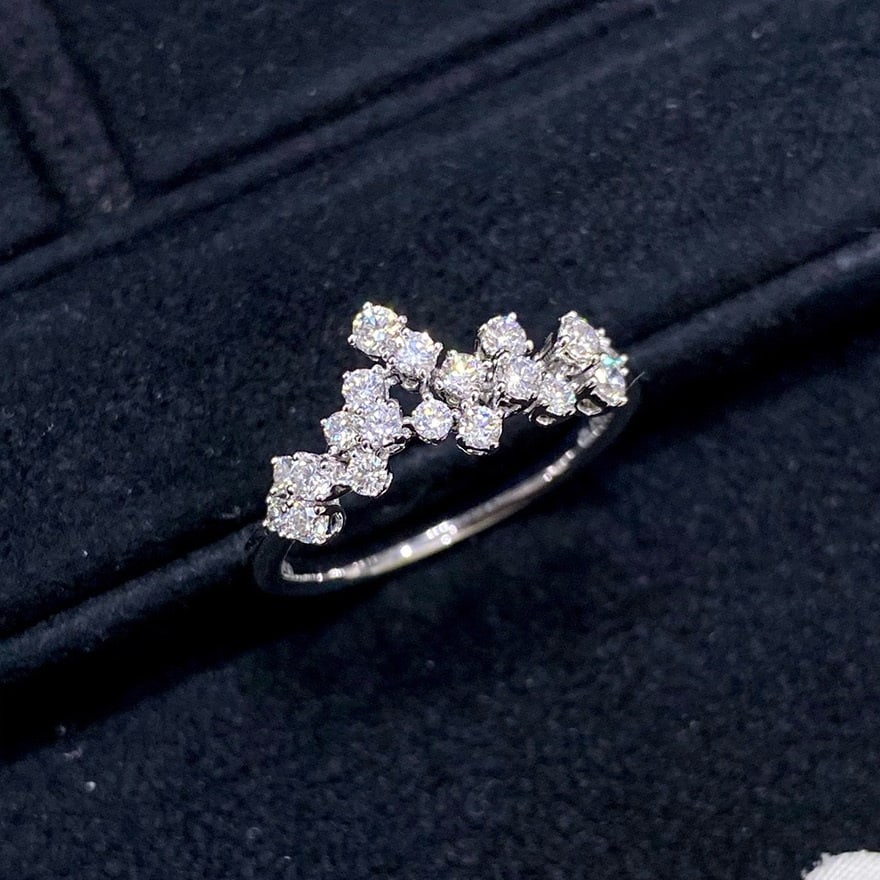 14k Gold 0.45 Ct Natural H Diamond Ring: Ref:230985012 // gold content:14k gold // ring size:7. 25us // // main gemstone:diamond // shape:round // carat weight:0. 45ct // clarity grade:vs-si // color:h // treatment:natural // cut grade:g //