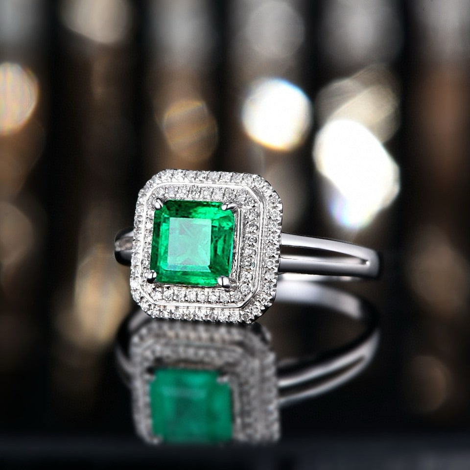 14k Gold 0.95 Ct Natural Emerald & Diamond Ring - 2
