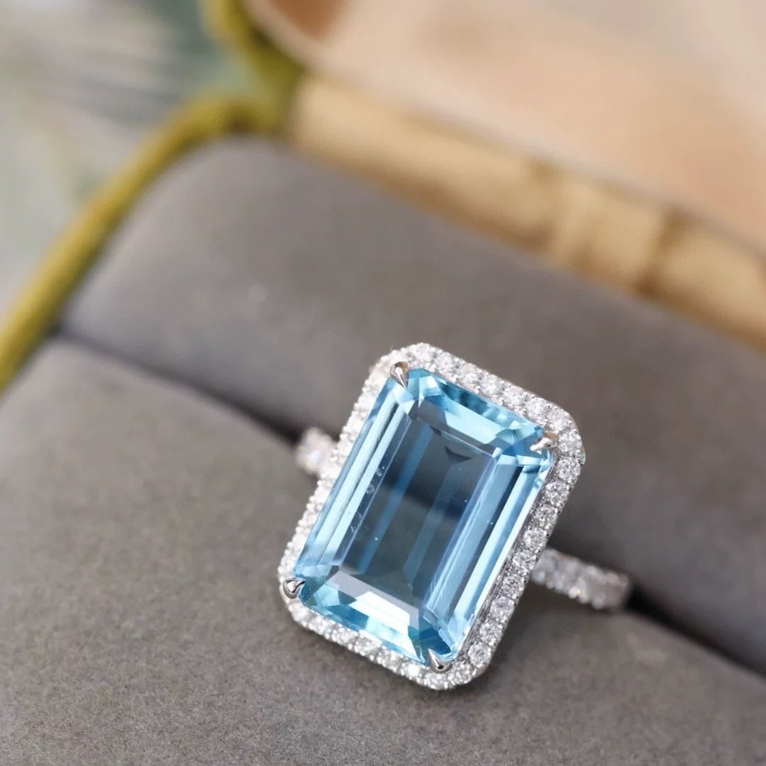 14k Gold 6.76 Ct Natural Aquamarine & Diamond Ring - 2