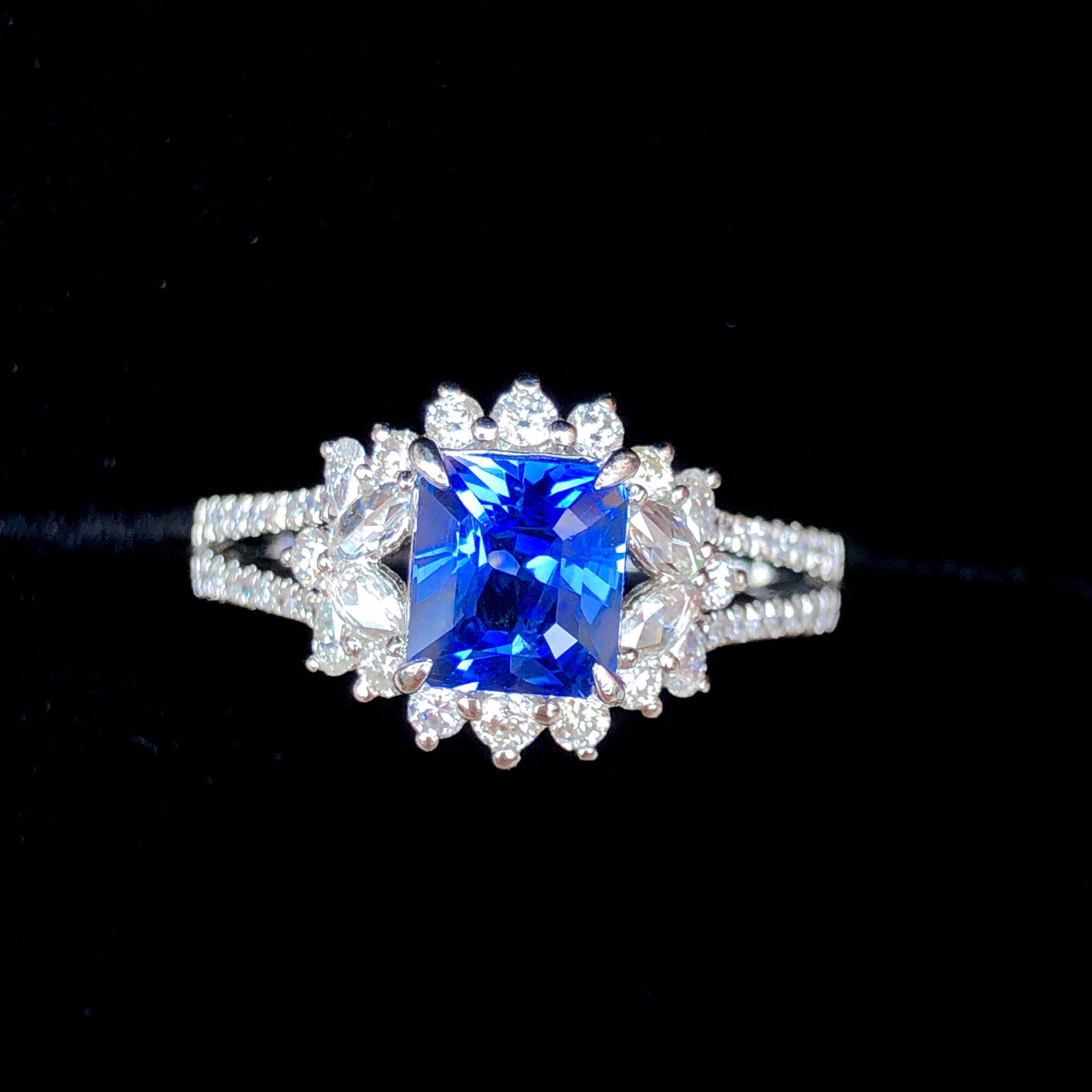 14k Gold 1.9 Ctw Natural Sapphire & Diamond Ring - 2
