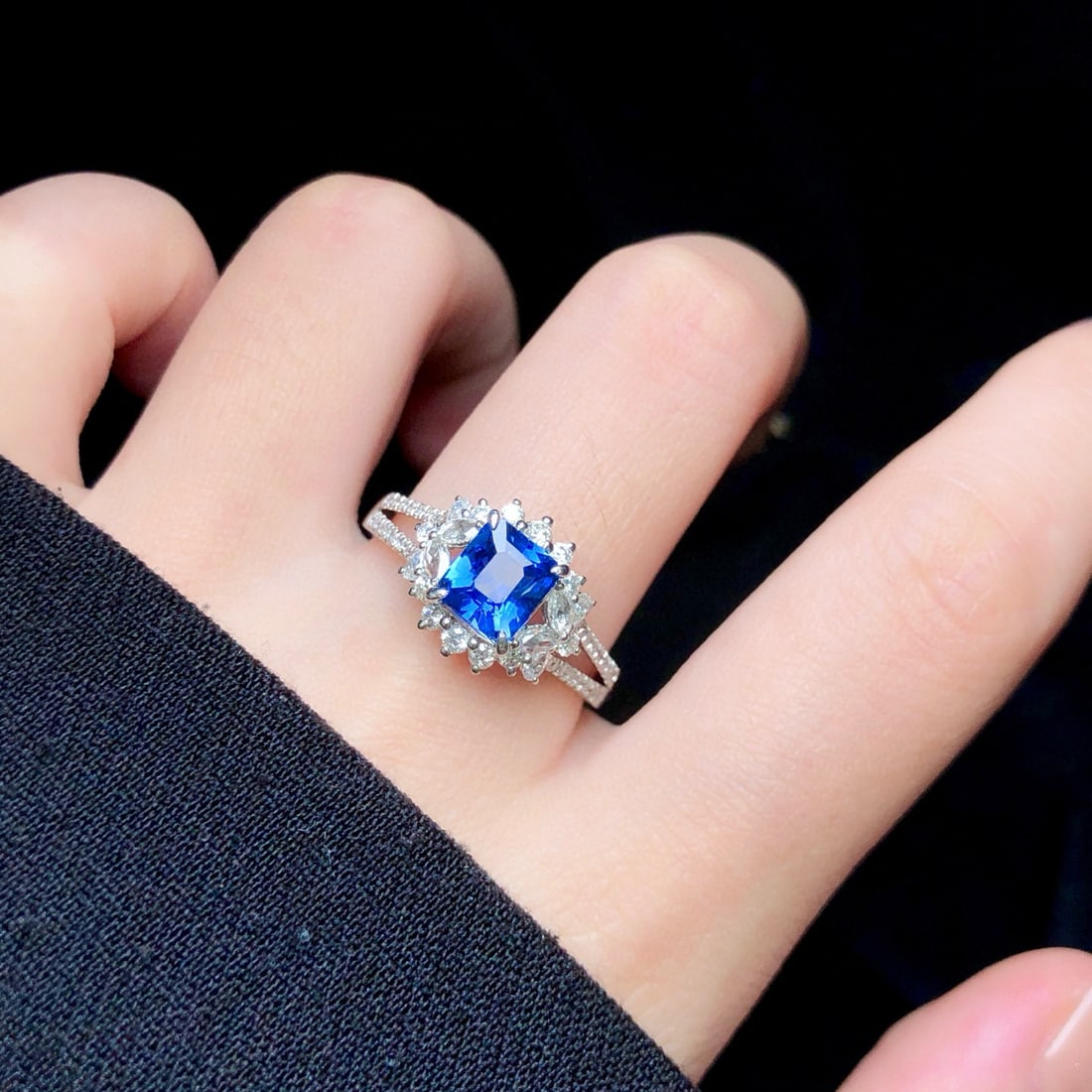 14k Gold 1.9 Ctw Natural Sapphire & Diamond Ring - 5