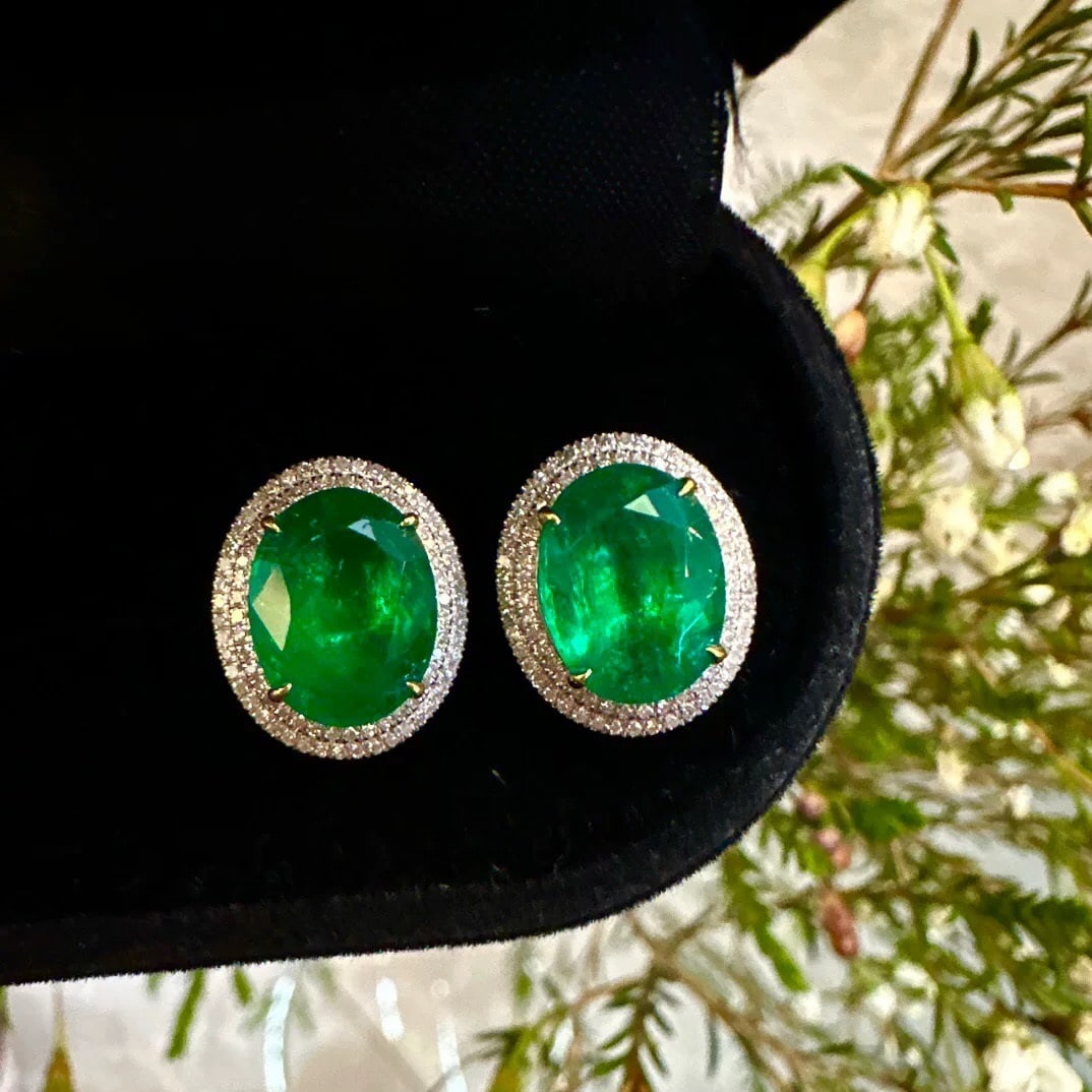14k Gold 5.6 Ct Natural Emerald & Diamond Earrings - 2