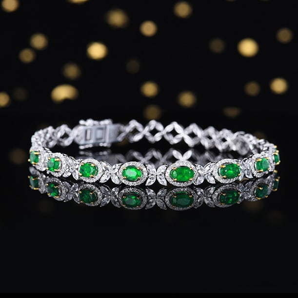 14k Gold 2.57 Ctw Natural Emerald & Diamond Bracelet - 2