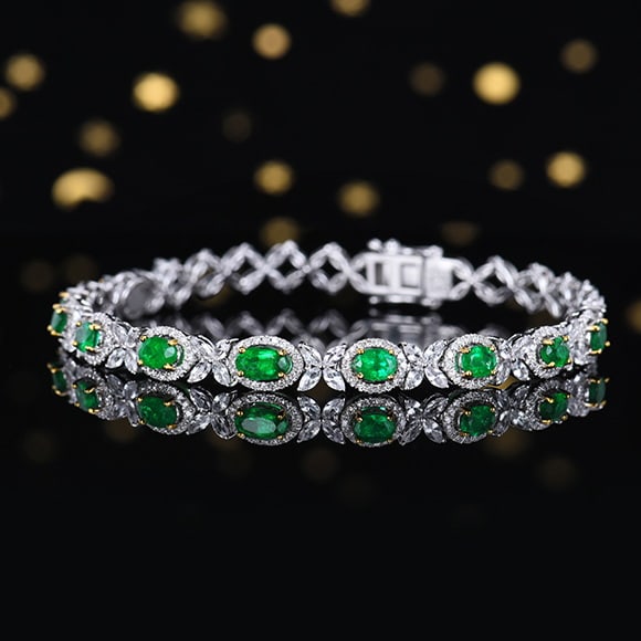 14k Gold 2.57 Ctw Natural Emerald & Diamond Bracelet - 6