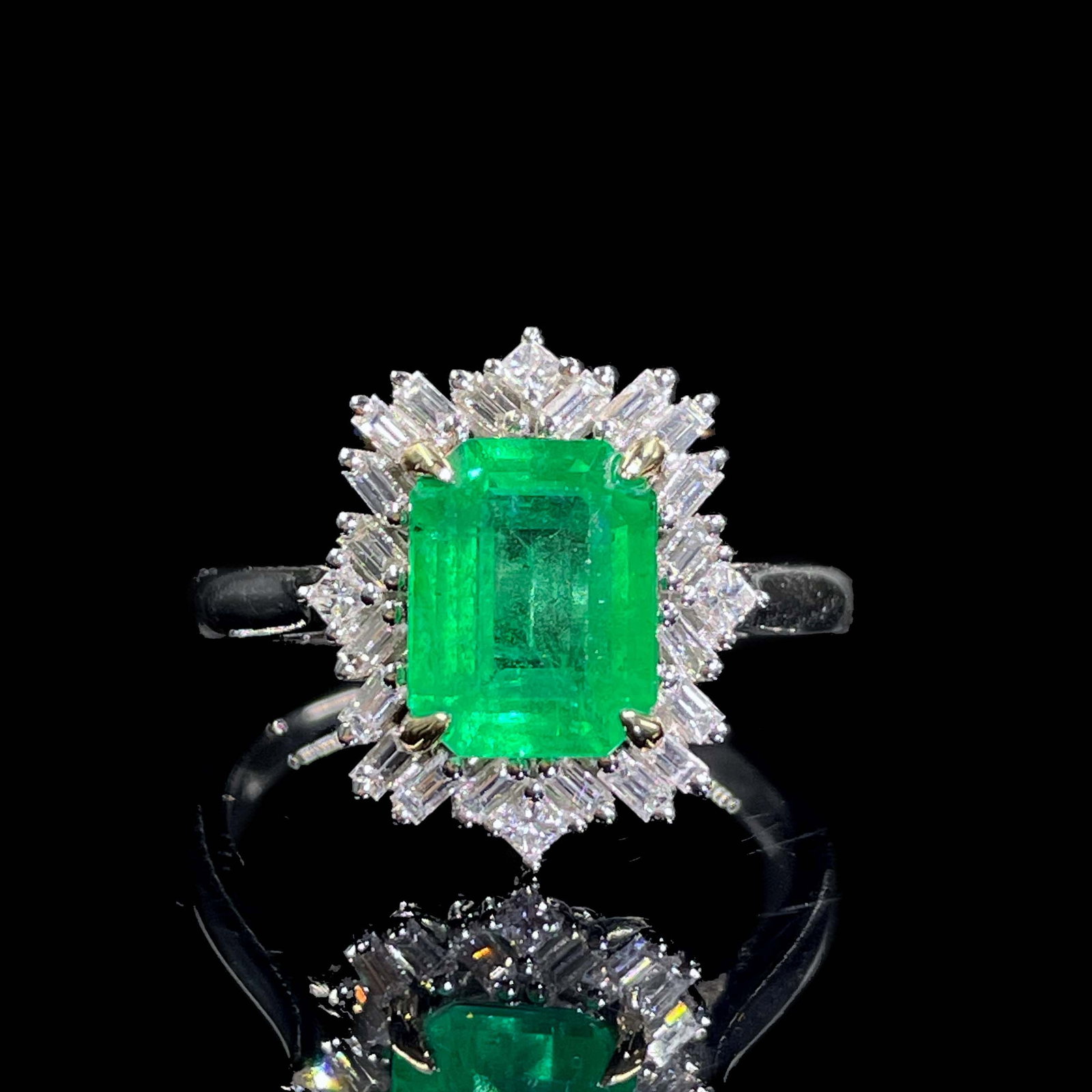 14k Gold 2.62 Ctw Natural Emerald & Diamond Ring - 4