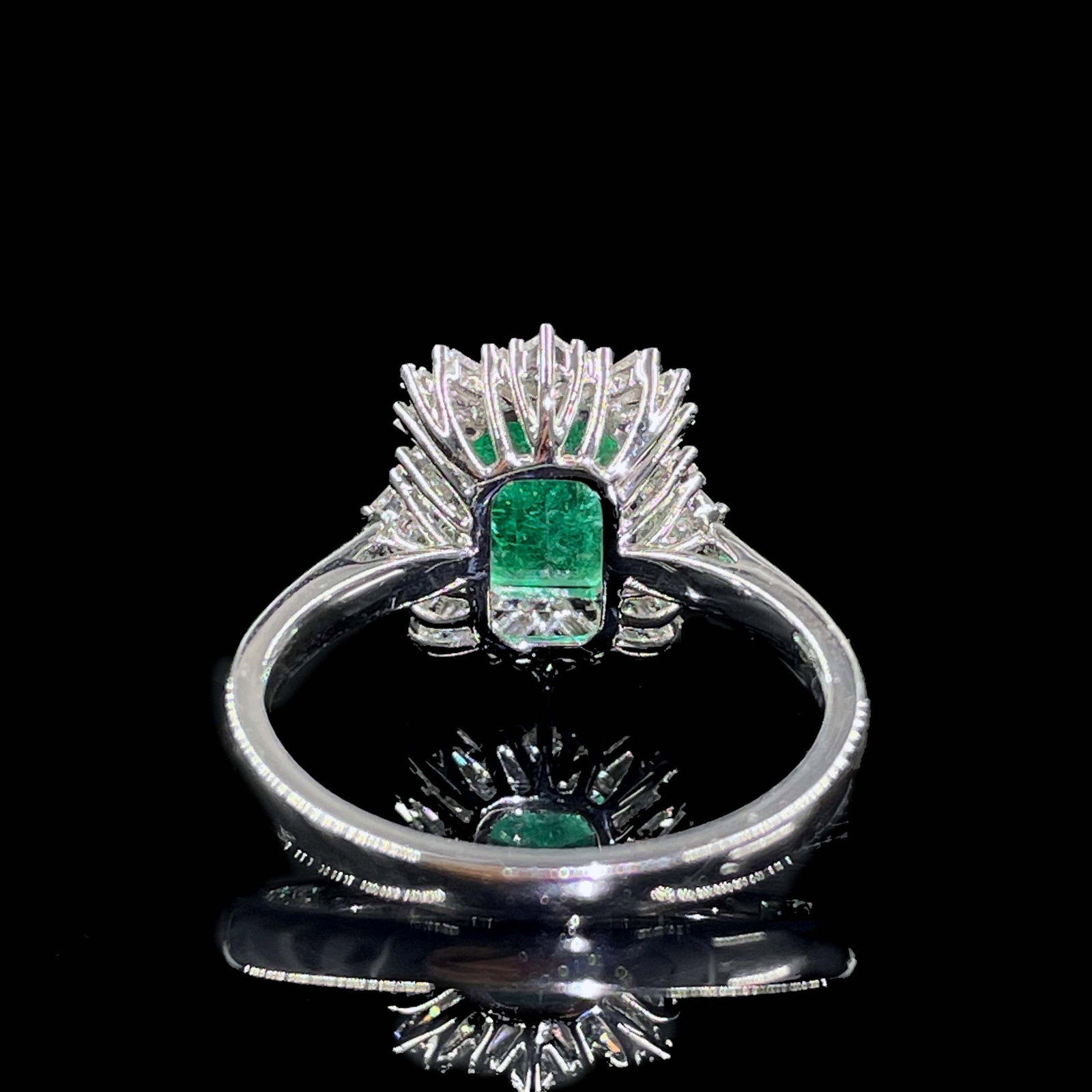 14k Gold 2.62 Ctw Natural Emerald & Diamond Ring - 5