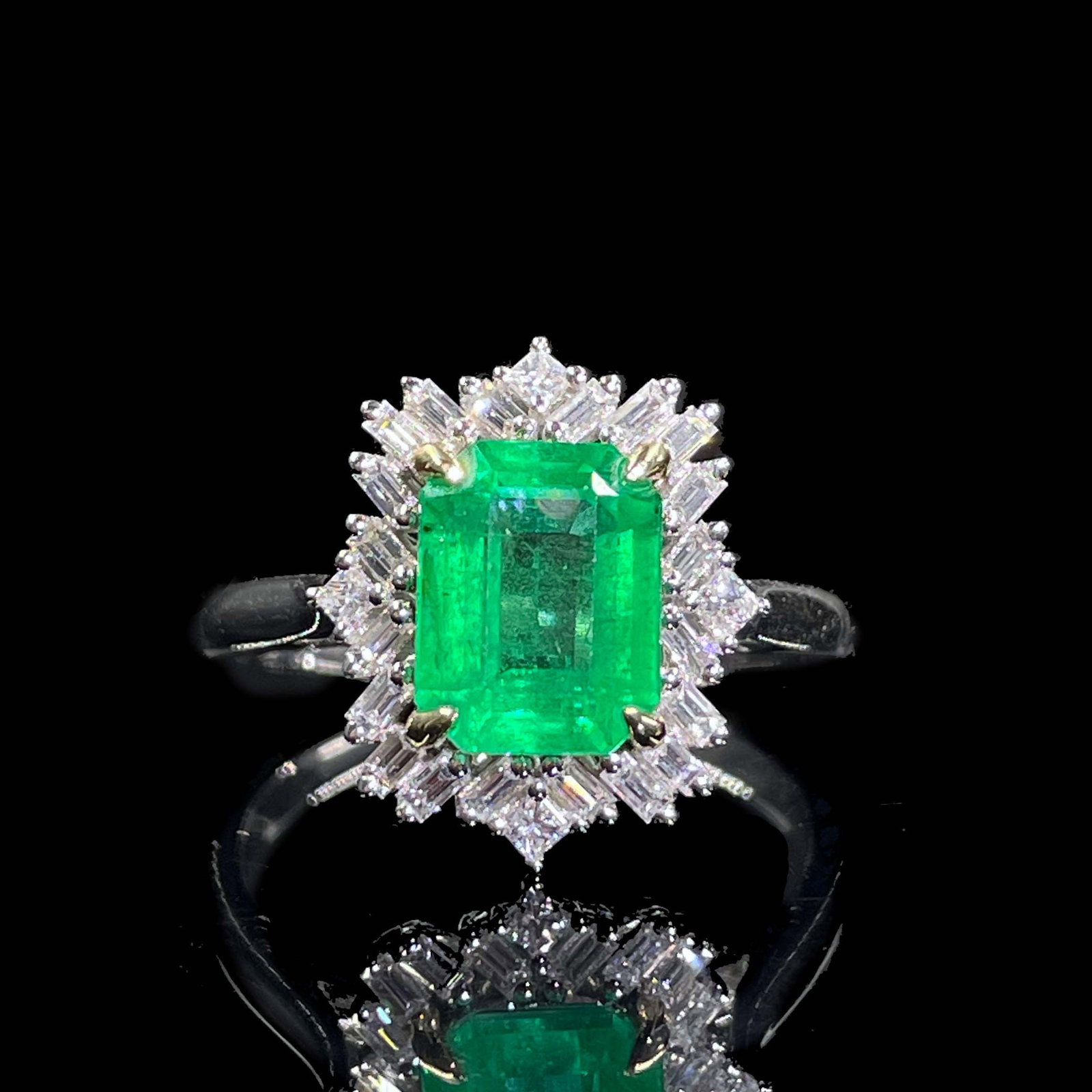 14k Gold 2.62 Ctw Natural Emerald & Diamond Ring - 6