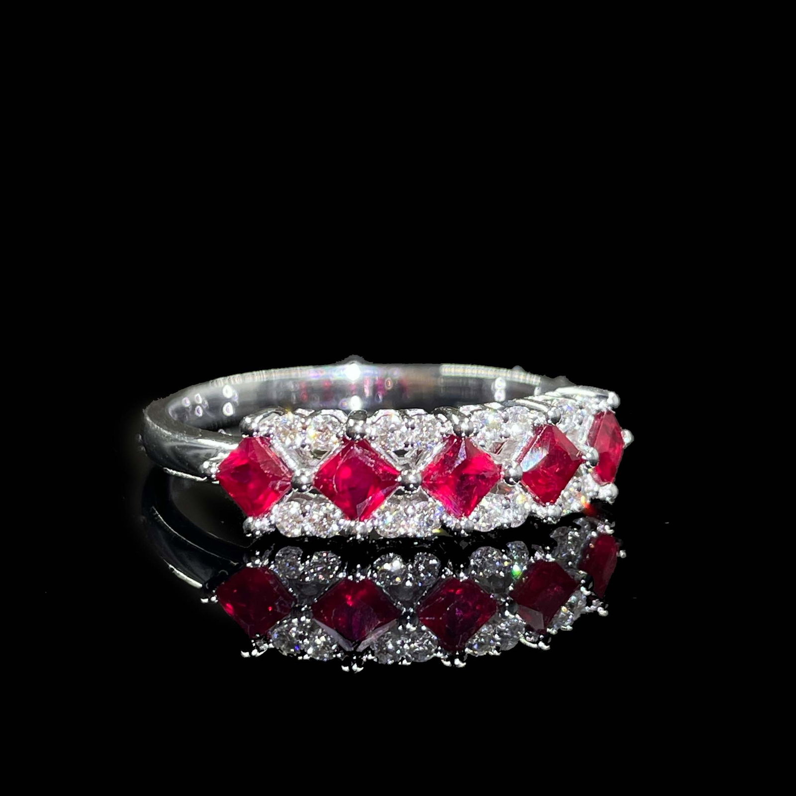 14k Gold 0.96 Ctw Natural Ruby & Diamond Ring - 2