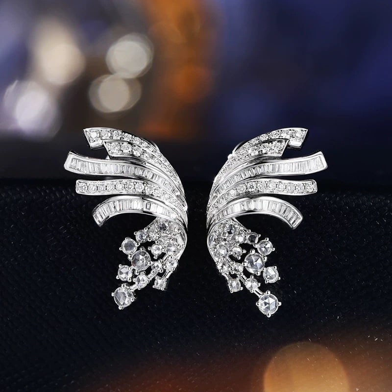 14k Gold 1.2 Ct Natural H Diamond Earrings: Ref:230985063 // gold content:14k gold // main gemstone:diamond // shape:multiply // carat weight:1. 2ct // clarity grade:vs-si // color:h // treatment:natural // Condition: New Low Estimate: 6600.00 