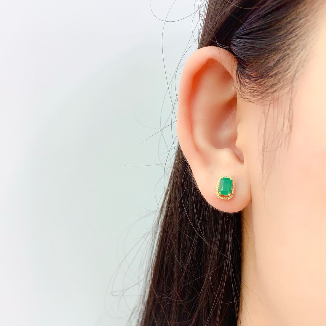 14k Gold 1.4 Ct Natural Emerald & Diamond Earrings - 3
