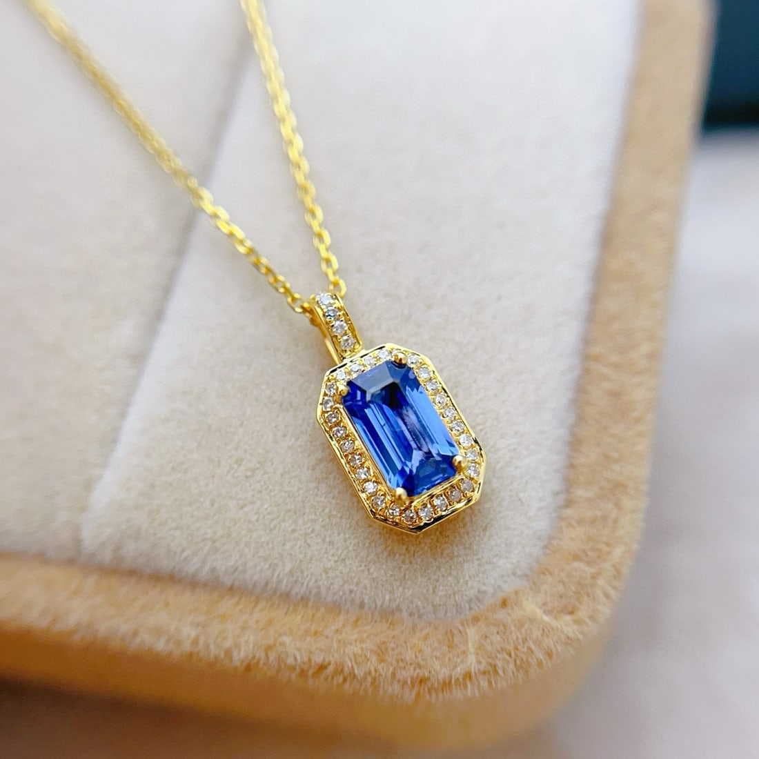 14k Gold 0.7 Ct Natural Sapphire & Diamond Necklace - 3