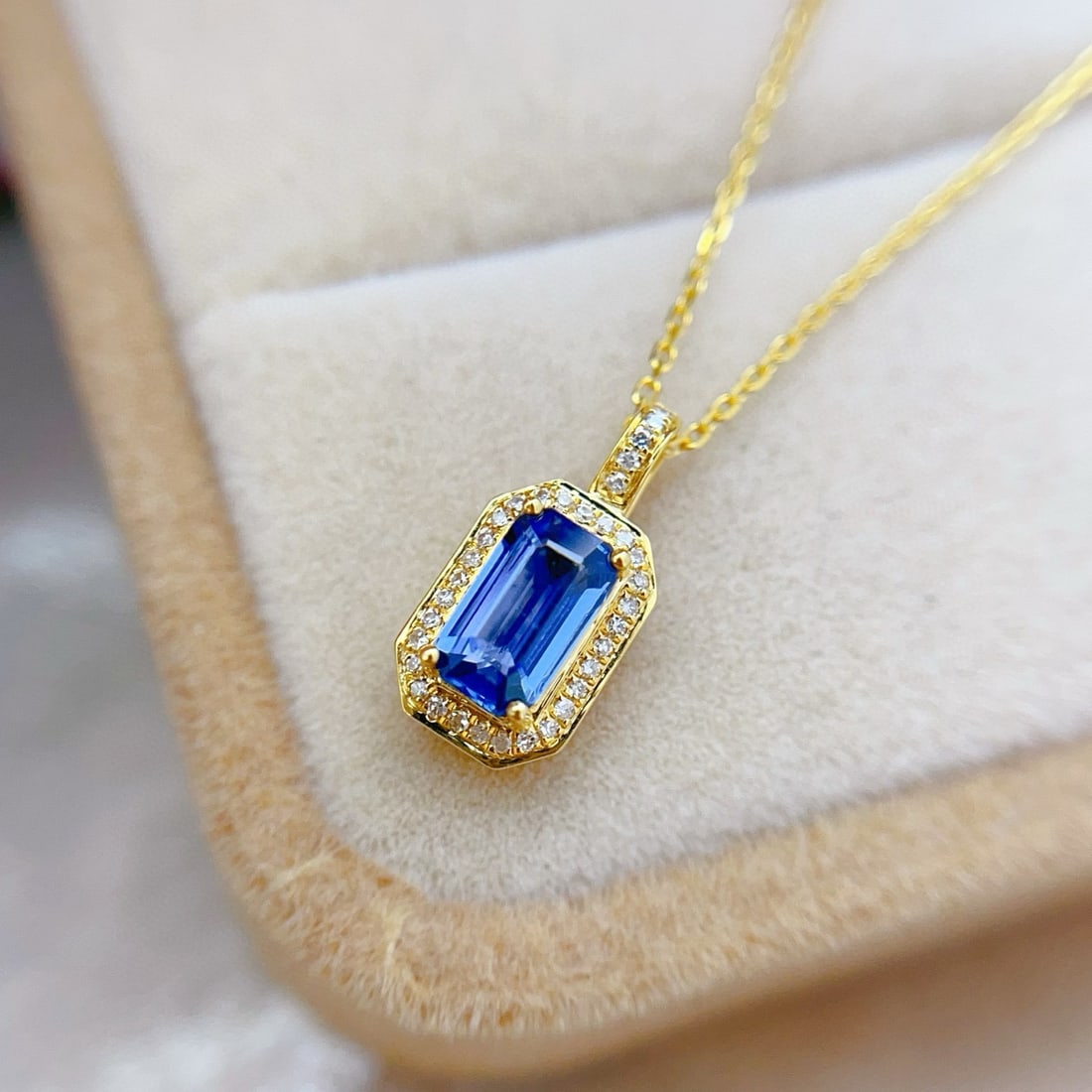 14k Gold 0.7 Ct Natural Sapphire & Diamond Necklace - 4