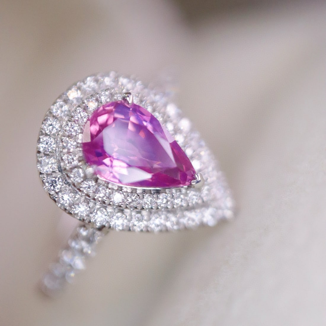 14k Gold 1.20 Ctw Natural Padparadscha Sapphire & Diamond Ring - 2