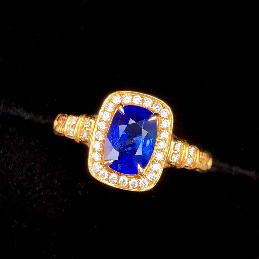 14k Gold 2.25 Ctw Natural Sapphire & Diamond Ring: Ref:230985096 // gold content:14k gold // ring size:7. 25us // // main gemstone:sapphire // shape:cushion // carat weight:2. 0ct // color:blue // treatment:natural // // adjacent gemstone 2 : diamond