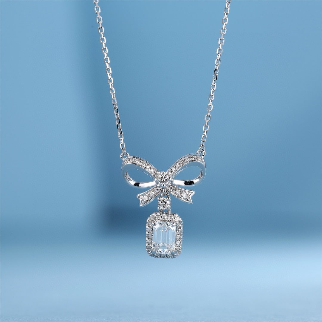 Gia Certified 14k Gold 0.73 Ctw Natural E Si1 Emerald Diamond Necklace: Ref:230985110 // gold content:14k gold // main gemstone:diamond // certified:gia // shape:emerald // carat weight:0. 5ct // clarity grade:si1 // color:e // treatment:natural // // adjacent gemstone 2