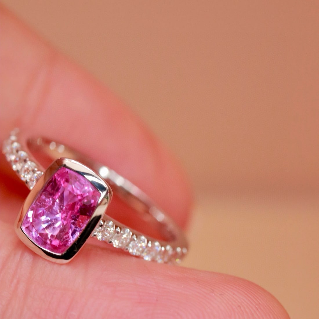 14k Gold 1.34 Ctw Natural Padparadscha Sapphire & Diamond Ring - 2