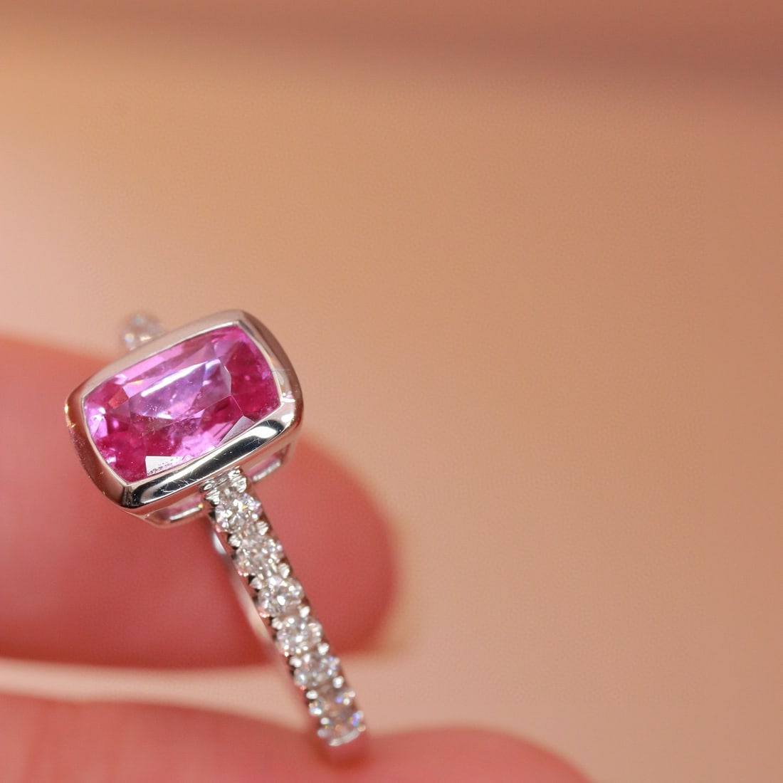 14k Gold 1.34 Ctw Natural Padparadscha Sapphire & Diamond Ring - 3