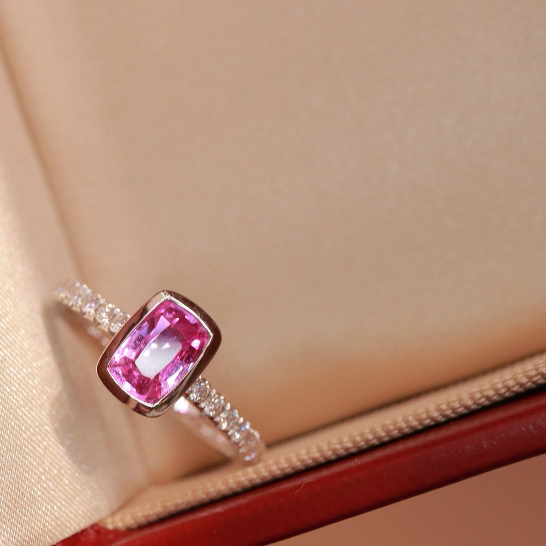 14k Gold 1.34 Ctw Natural Padparadscha Sapphire & Diamond Ring - 6