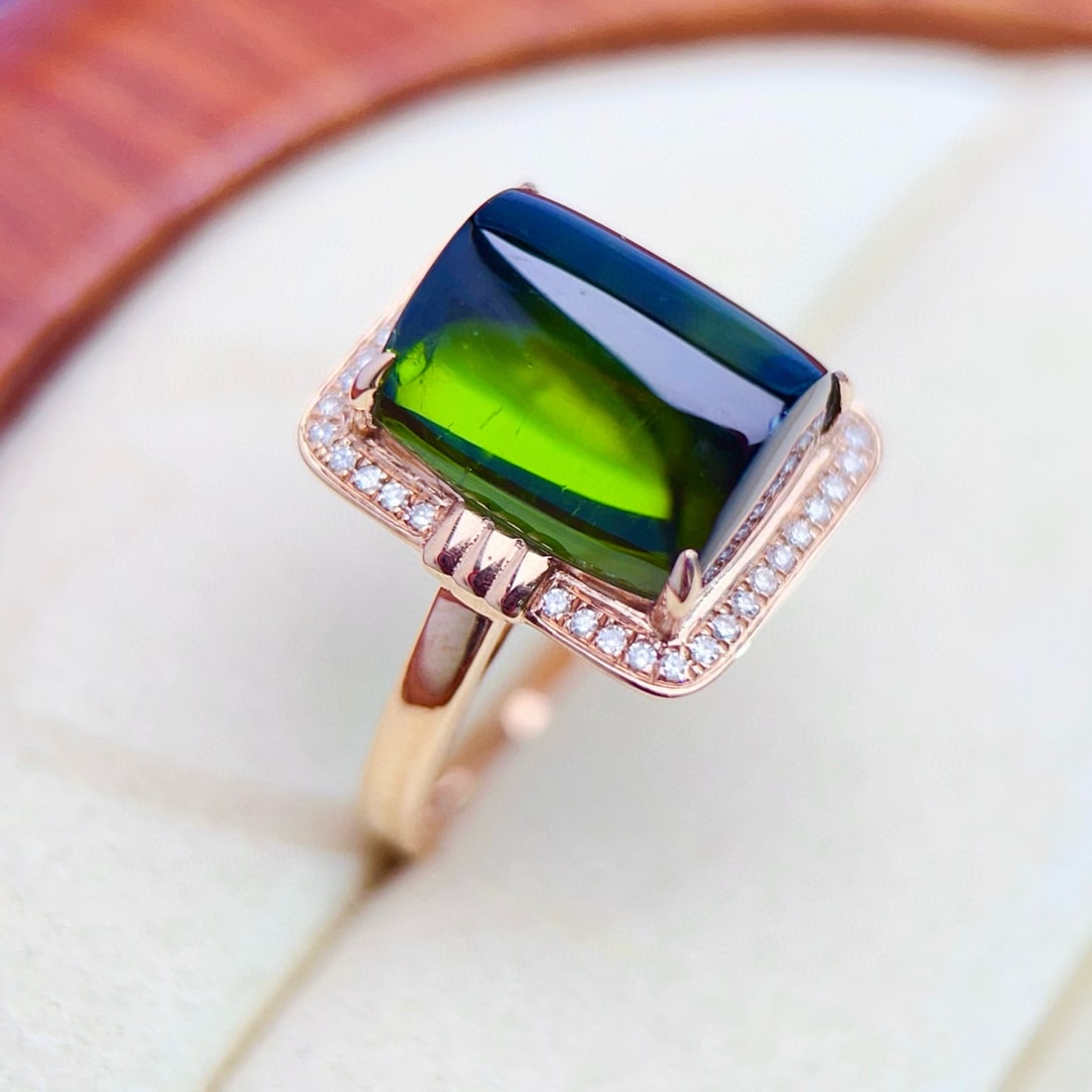 14k Gold 9.85 Ct Natural Tourmaline & Diamond Ring: Ref:230985126 // gold content:14k gold // ring size:7. 25us // // main gemstone:tourmaline // shape:other // carat weight:9. 85ct // color:green // treatment:natural // // adjacent gemstone 2 :