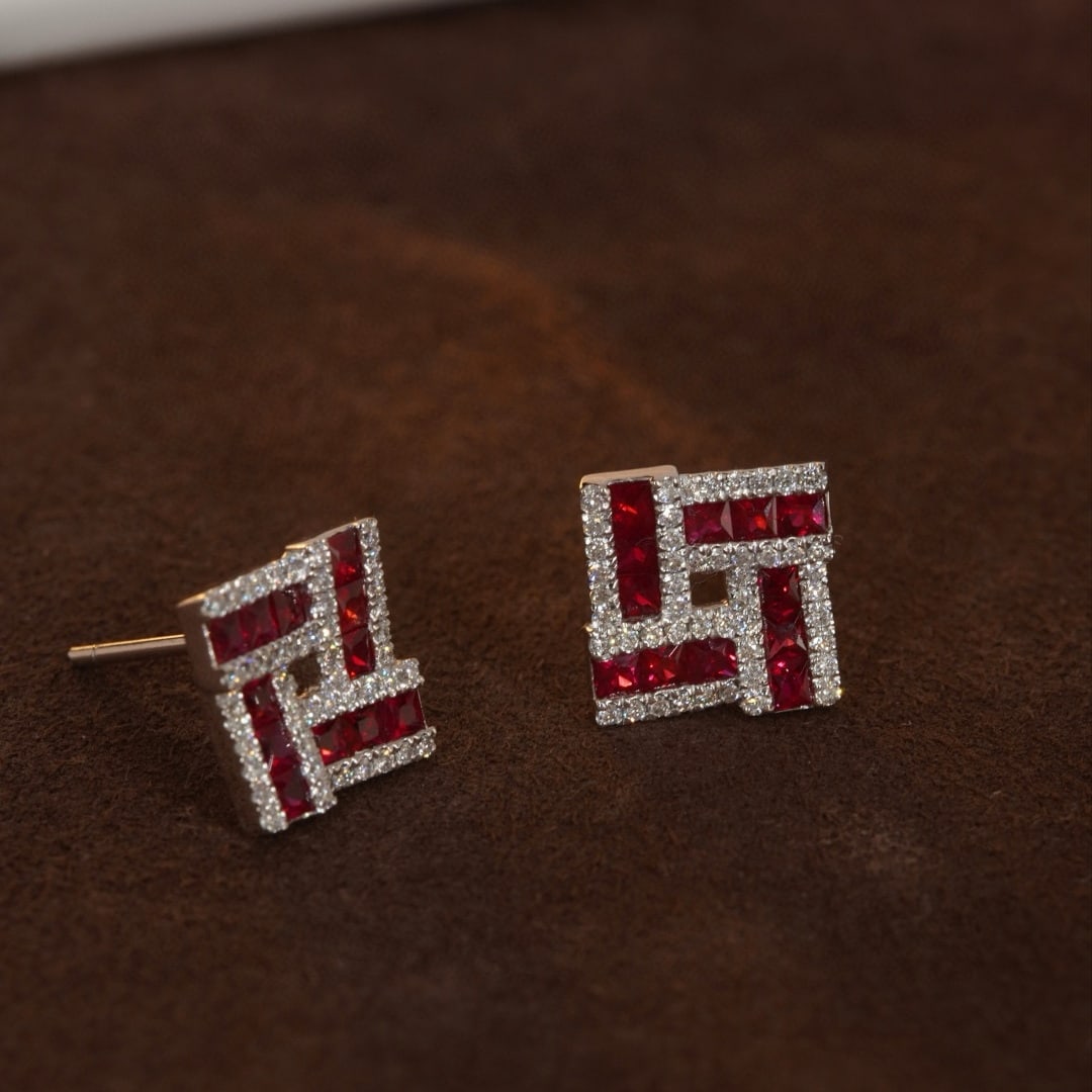 14k Gold 1.4 Ctw Natural Ruby & Diamond Earrings: Ref:230985131 // gold content:14k gold // main gemstone:ruby // shape:princess // carat weight:1. 1ct // color:red // treatment:natural // // adjacent gemstone 2 : diamond // shape:round // carat weig