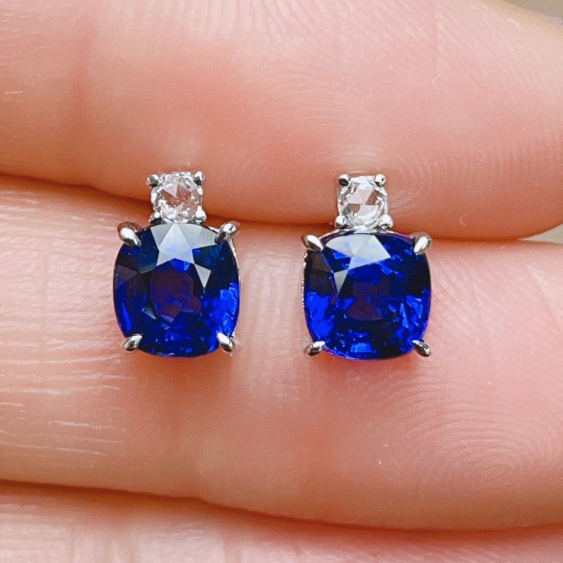 14k Gold 2.25 Ct Natural Sapphire & Sapphire Earrings - 4