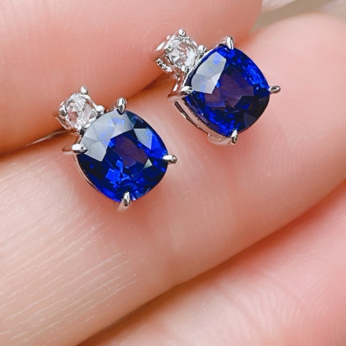 14k Gold 2.25 Ct Natural Sapphire & Sapphire Earrings - 5