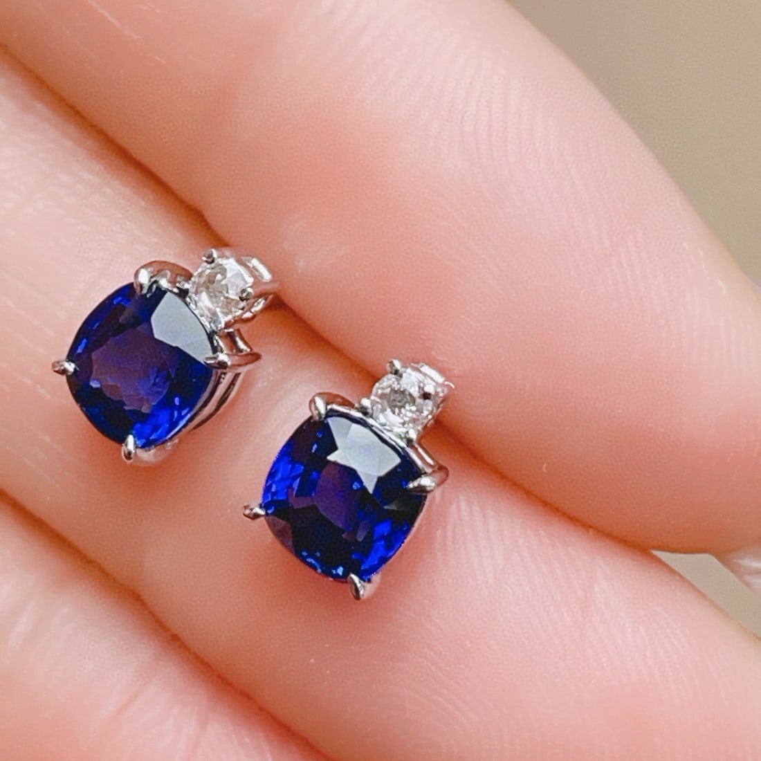 14k Gold 2.25 Ct Natural Sapphire & Sapphire Earrings - 6