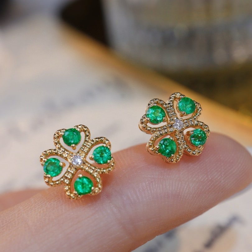 14k Gold 0.58 Ct Natural Emerald & Diamond Earrings - 3