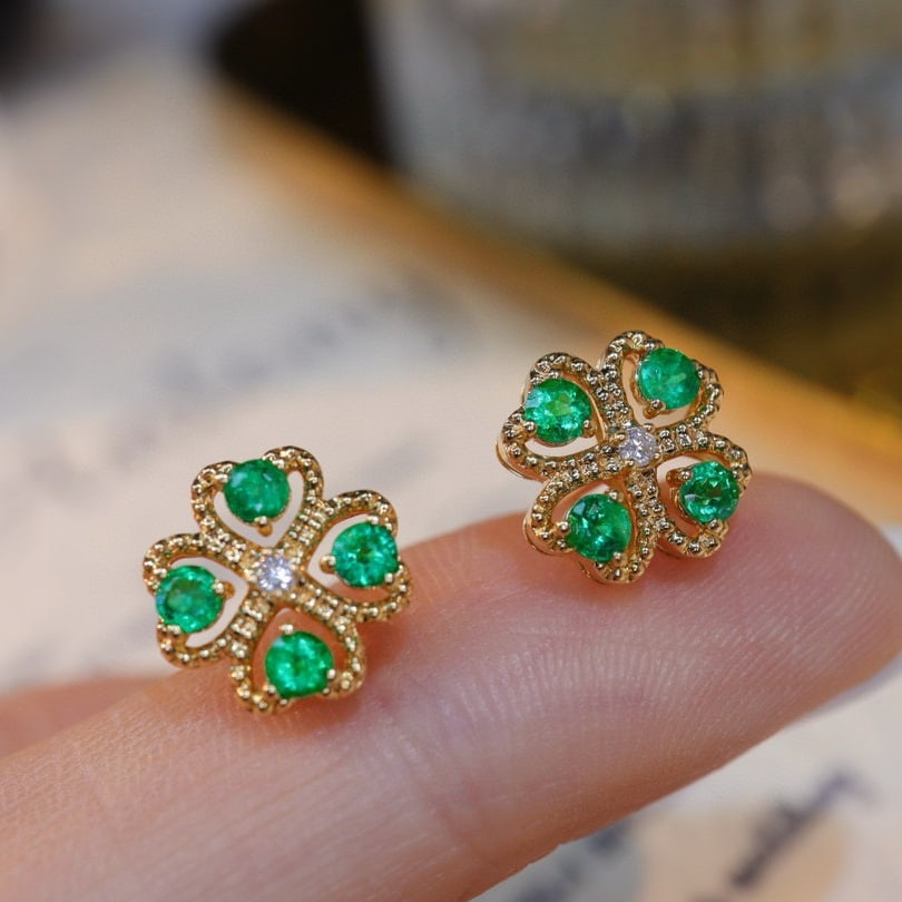 14k Gold 0.58 Ct Natural Emerald & Diamond Earrings - 6