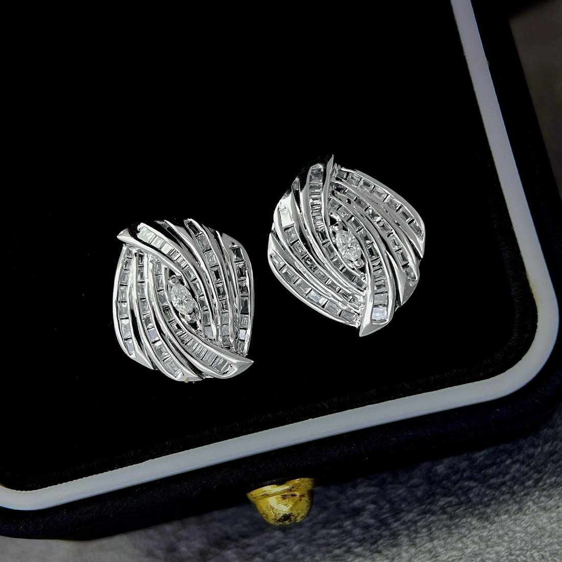 14k Gold 0.9 Ct Natural H Diamond Earrings - 5