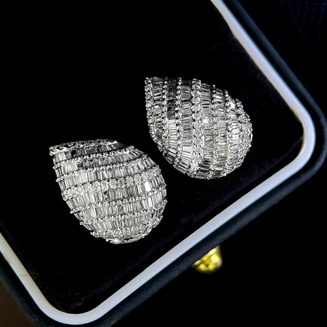 14k Gold 1.88 Ct Natural H Diamond Earrings - 4