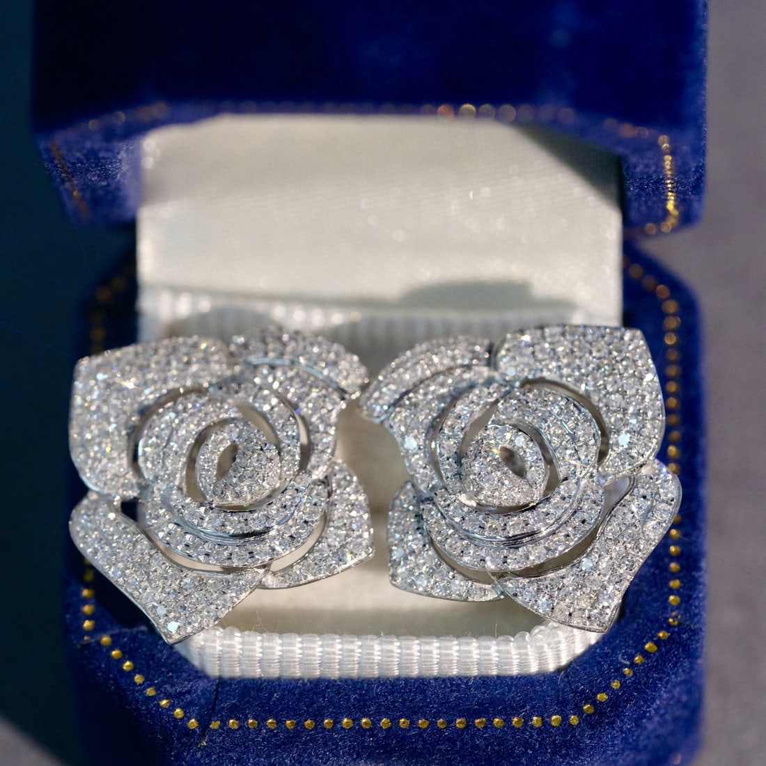 14k Gold 1.2 Ct Natural H Diamond & Flowers Earrings - 2