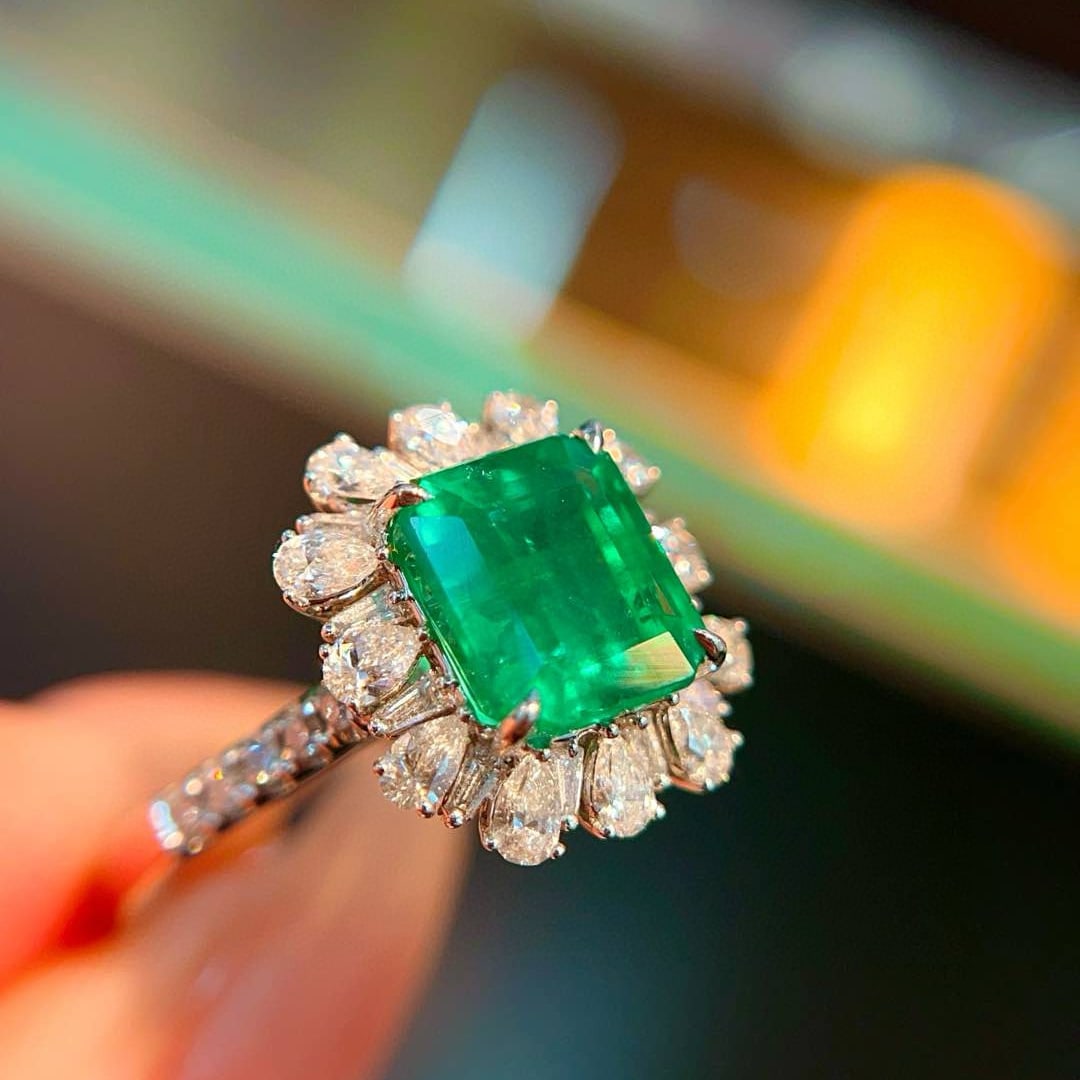 14k Gold 3.45 Ctw Natural Emerald & Diamond Ring - 3