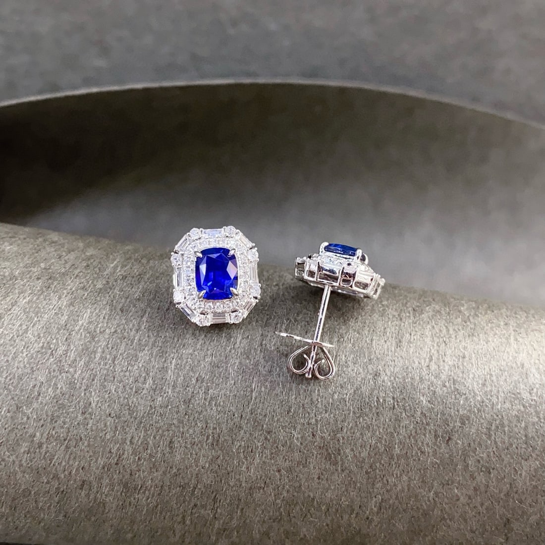 14k Gold 2.78 Ctw Natural Sapphire & Diamond Earrings - 5