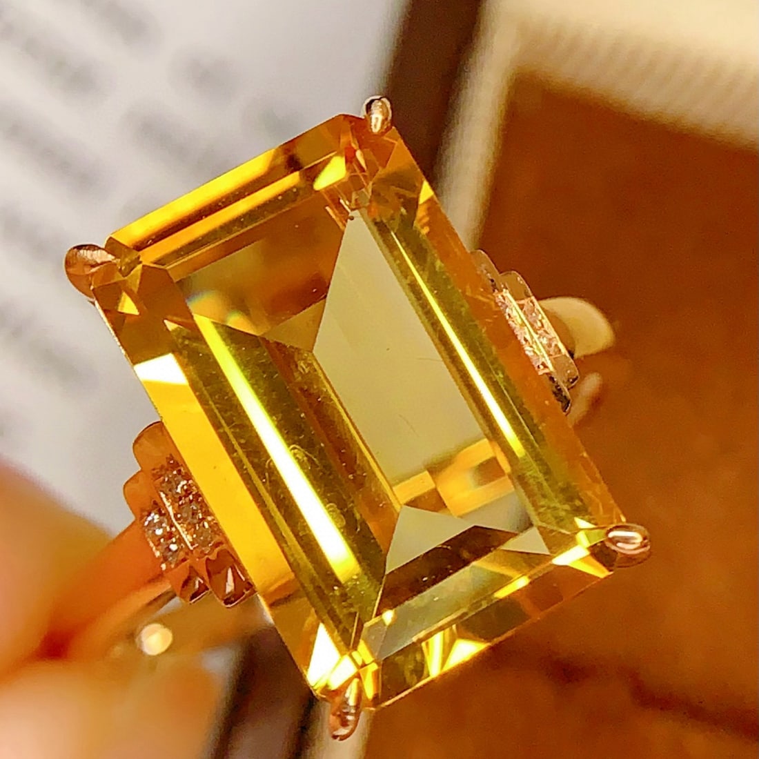 14k Gold 7.0 Ct Natural Citrine & Diamond Ring: Ref:230985181 // gold content:14k gold // ring size:7. 25us // // main gemstone:citrine // shape:octagonal // carat weight:7. 0ct // color:yellow // treatment:natural // // adjacent gemstone 2 :