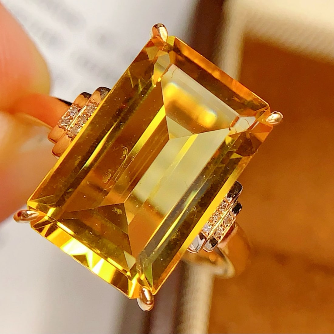 14k Gold 7.0 Ct Natural Citrine & Diamond Ring - 4