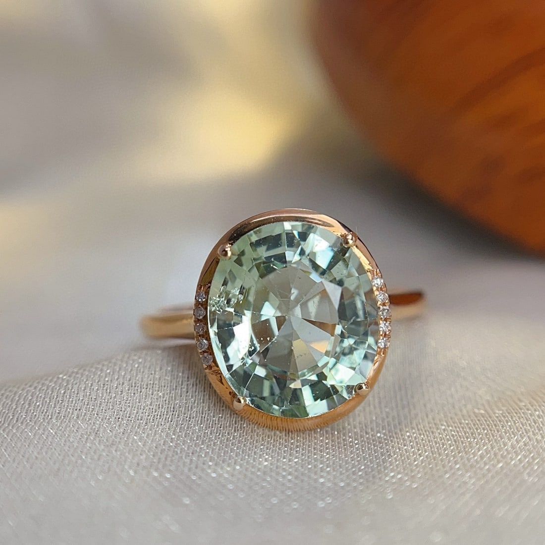 14k Gold 5.3 Ct Natural Tourmaline & Diamond Ring: Ref:230985187 // gold content:14k gold // ring size:7. 25us // // main gemstone:tourmaline // shape:round // carat weight:5. 3ct // color:bluish green // treatment:natural // cut grade:g // //