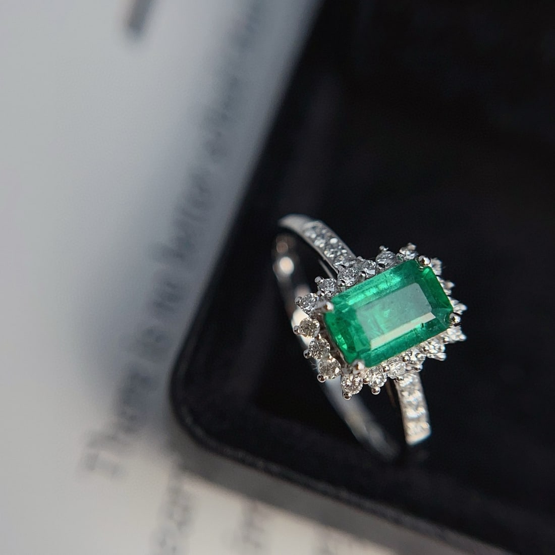 14k Gold 1.25 Ct Natural Emerald & Diamond Ring - 3