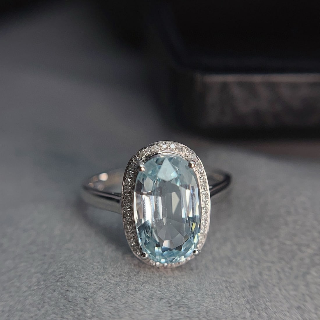 14k Gold 3.5 Ct Natural Aquamarine & Diamond Ring - 2